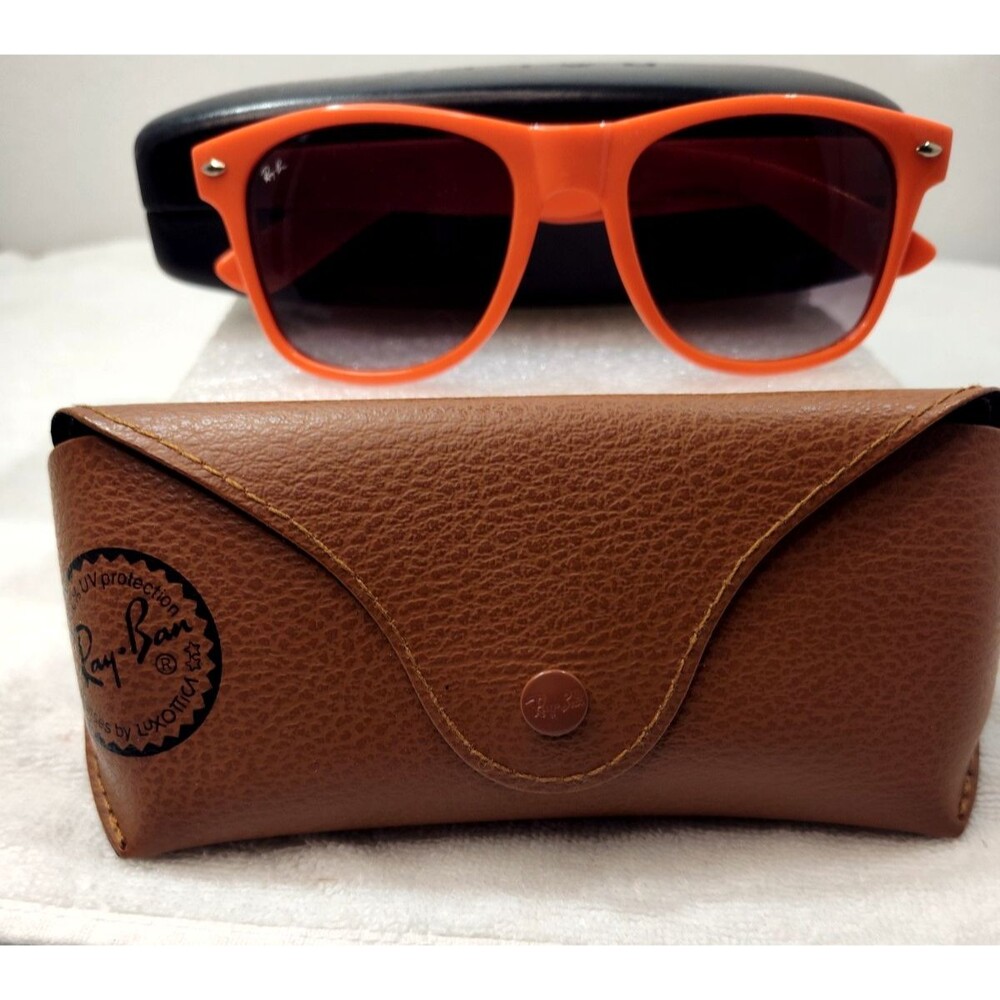 Vtg Ray-Ban Wayfarer Italy Sunglasses RB3427-1 Orange Frames ONLY 55-18-132 case